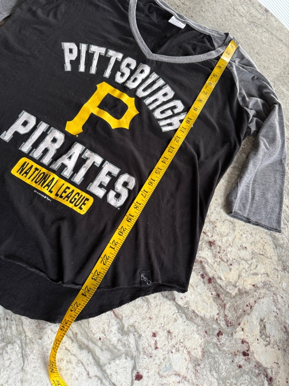 5th & Ocean MLB Genuine Merchandise Pittsburgh Pirates Baseball Tee - Picture 7 of 8
